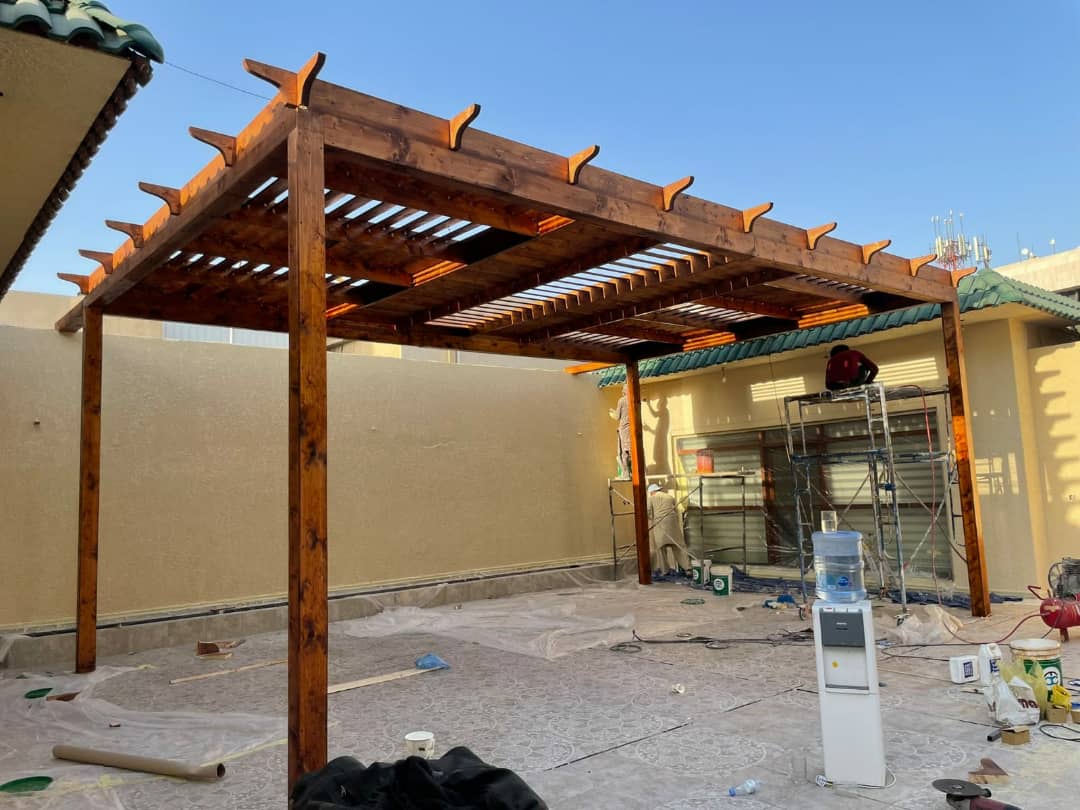 مظلات شرائح خشبية